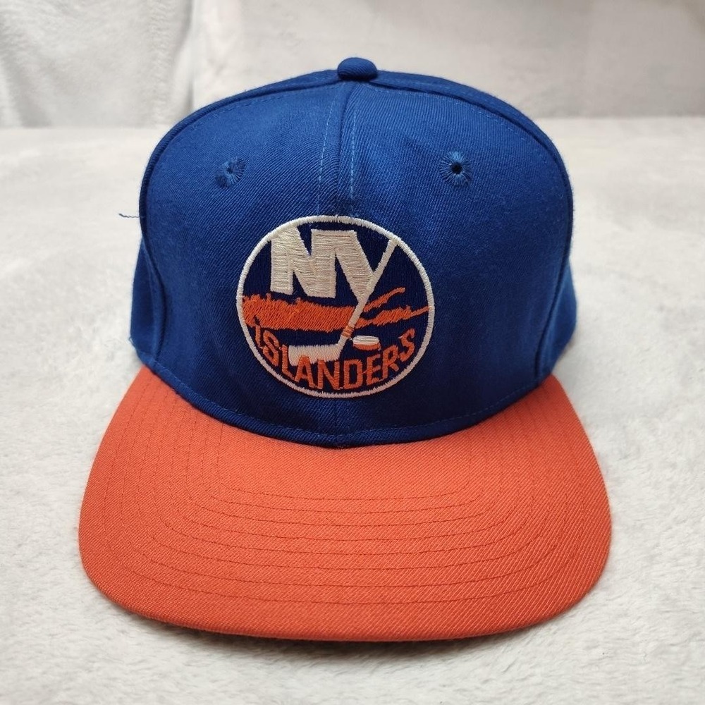 New York Islanders Hat Cap Snap Back Mens‎ Blue NHL Hockey Universal Industies